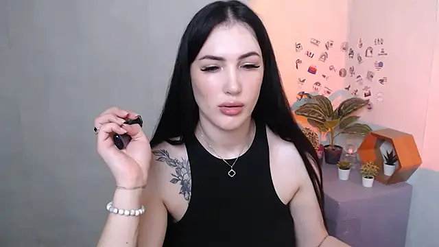 Snapshot of MisssShy_ chatting on November 1, 2025, 4:58 am MisssShy online show from November 1, 2025, 4:58 am