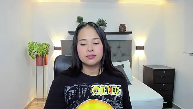 Snapshot of isabella_florez chatting on March 10, 2025, 12:04 pm isabella florez online show from March 10, 2025, 12:04 pm