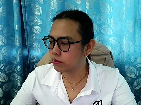 Your PrettyGirlxxx online show from November 12, 2025, 11:47 pm