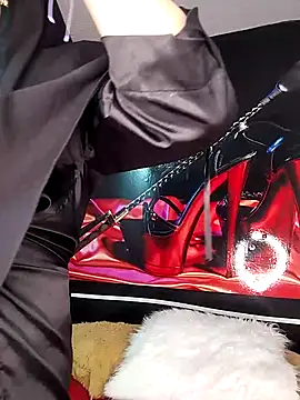 Hana    online show from March 4, 2026, 11:44 pm