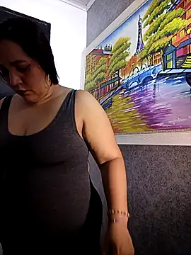 AmandaNordby  online show from September 20, 2025, 1:06 am