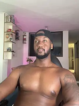 Snapshot of blackdrey18 chatting on February 6, 2025, 5:51 pm blackdrey18 online show from February 6, 2025, 5:51 pm