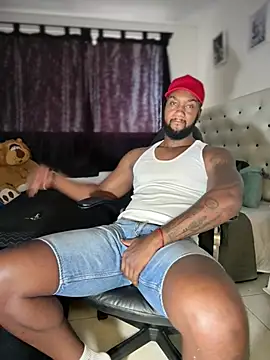 blackdrey18 online show from May 3, 2026, 1:06 pm