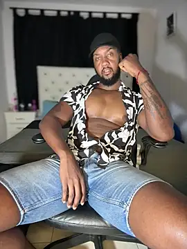 blackdrey18 online show from May 8, 2026, 10:42 am