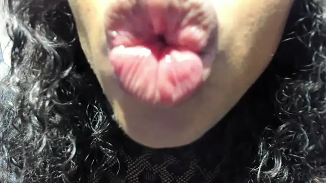 Niyirey1 online show from April 28, 2026, 1:05 pm