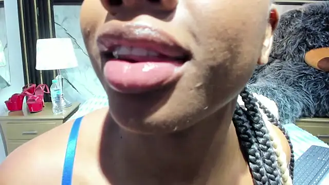 Niyirey1 online show from June 17, 2026, 1:01 pm