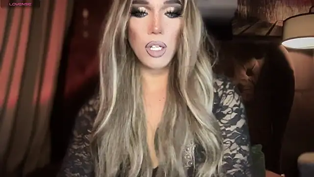 Snapshot of Lo_la_69 chatting on September 18, 2025, 5:31 am Lo la 69 online show from September 18, 2025, 5:31 am