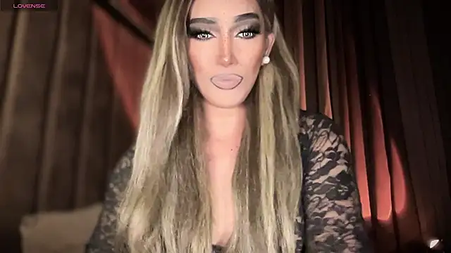 Snapshot of Lo_la_69 chatting on October 8, 2025, 12:30 am Lo la 69 online show from October 8, 2025, 12:30 am