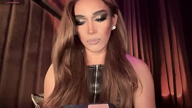 Snapshot of Lo_la_69 chatting on October 29, 2025, 3:53 am Lo la 69 online show from October 29, 2025, 3:53 am