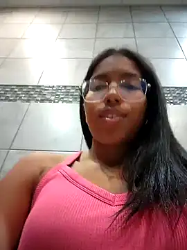 Snapshot of SheenaBrooke chatting on January 4, 2025, 1:52 am SheenaBrooke online show from January 4, 2025, 1:52 am