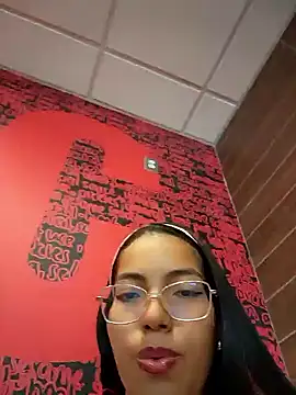 Snapshot of SheenaBrooke chatting on September 27, 2025, 4:34 pm SheenaBrooke online show from September 27, 2025, 4:34 pm