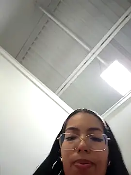 Snapshot of SheenaBrooke chatting on October 3, 2025, 9:12 pm SheenaBrooke online show from October 3, 2025, 9:12 pm