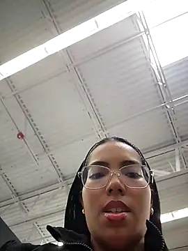 Snapshot of SheenaBrooke chatting on October 7, 2025, 3:20 pm SheenaBrooke online show from October 7, 2025, 3:20 pm