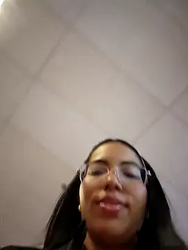 Snapshot of SheenaBrooke chatting on October 14, 2025, 8:31 pm SheenaBrooke online show from October 14, 2025, 8:31 pm