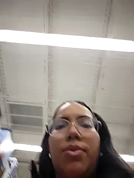 Snapshot of SheenaBrooke chatting on October 24, 2025, 12:19 am SheenaBrooke online show from October 24, 2025, 12:19 am