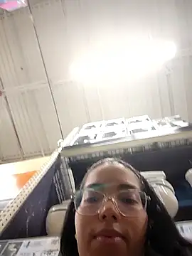 Snapshot of SheenaBrooke chatting on October 28, 2025, 9:28 pm SheenaBrooke online show from October 28, 2025, 9:28 pm