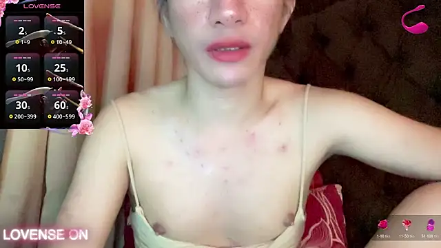 QUEEN LILITH online show from May 3, 2026, 4:51 am