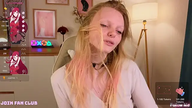 Snapshot of evangel1ne chatting on September 28, 2025, 9:31 pm evangel1ne online show from September 28, 2025, 9:31 pm