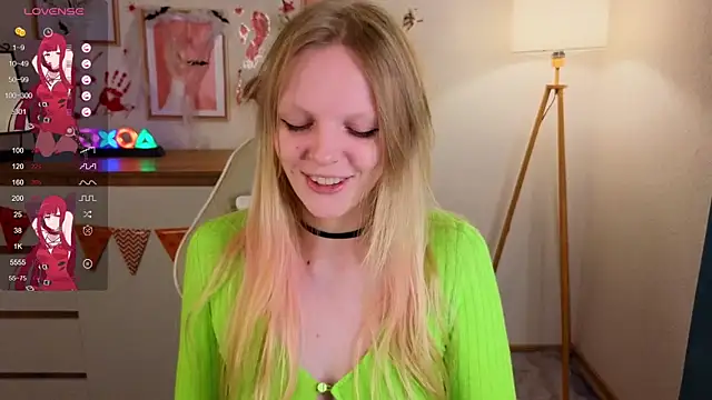 Snapshot of evangel1ne chatting on October 23, 2025, 9:13 pm evangel1ne online show from October 23, 2025, 9:13 pm