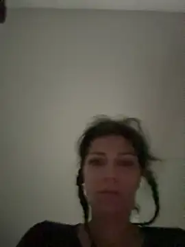 Anna Lewis online show from July 10, 2026, 7:45 am