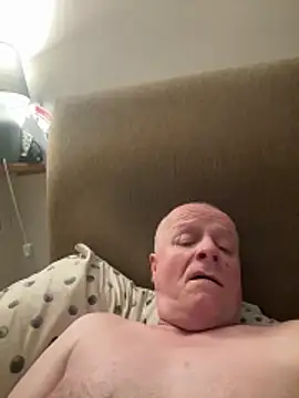 Snapshot of locallad88 chatting on May 20, 2026, 11:00 pm locallad88 online show from May 20, 2026, 11:00 pm