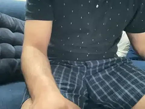 browndick266 online show from May 1, 2026, 5:34 am