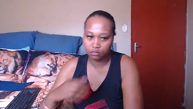 Snapshot of EbonySeductressx chatting on October 13, 2025, 1:11 pm EbonySeductressx online show from October 13, 2025, 1:11 pm