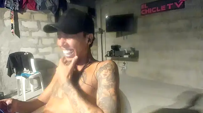 EL-CHICLE-TV online show from February 12, 2025, 7:13 am
