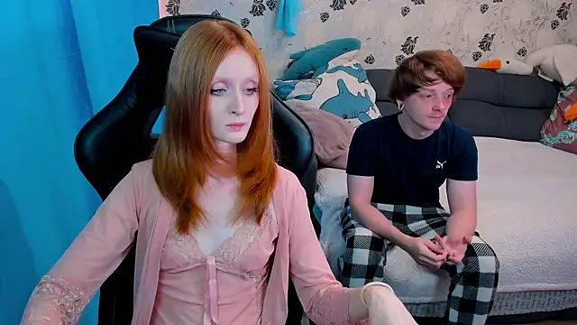 Snapshot of lakmsrrrmrrr chatting on September 23, 2025, 10:07 am lakmsrrrmrrr online show from September 23, 2025, 10:07 am