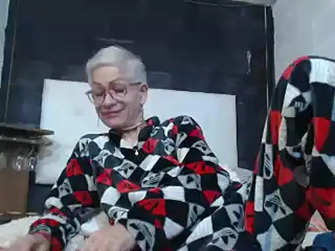 Snapshot of Miss_Monserrate chatting on December 9, 2024, 10:00 am Miss Monserrate online show from December 9, 2024, 10:00 am