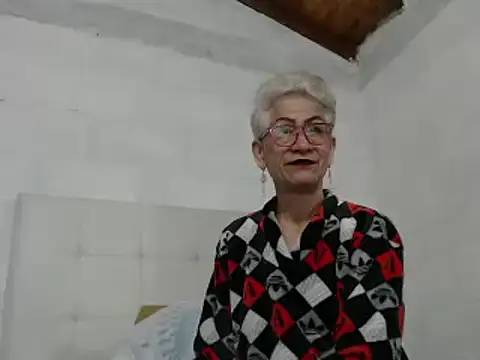 Snapshot of Miss_Monserrate chatting on January 17, 2025, 10:11 am Miss Monserrate online show from January 17, 2025, 10:11 am