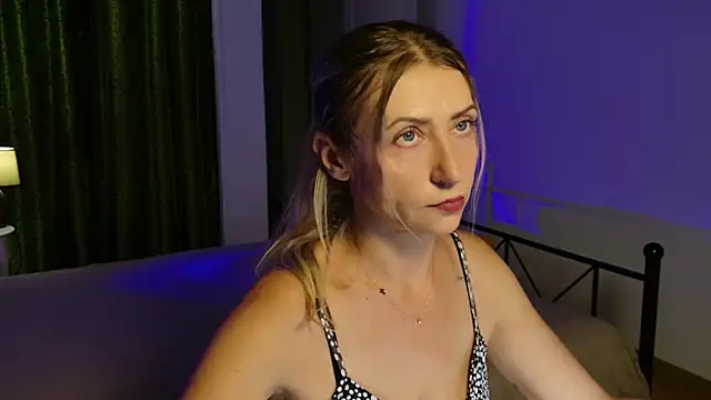 ZoeGrant online show from August 6, 2026, 5:37 pm