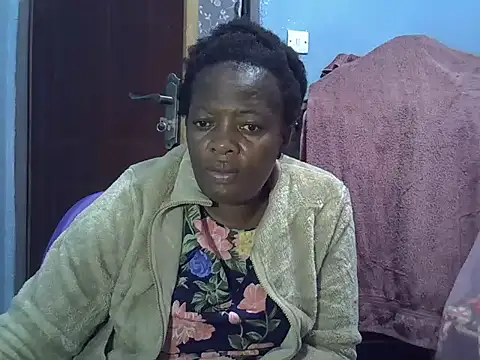 Ebonyceline online show from May 1, 2026, 8:02 pm