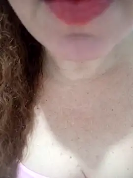 Snapshot of CASADASIGILO2 chatting on October 5, 2025, 8:29 pm CASADASIGILO2 online show from October 5, 2025, 8:29 pm