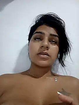 AnnRosse18 online show from January 22, 2025, 7:24 pm