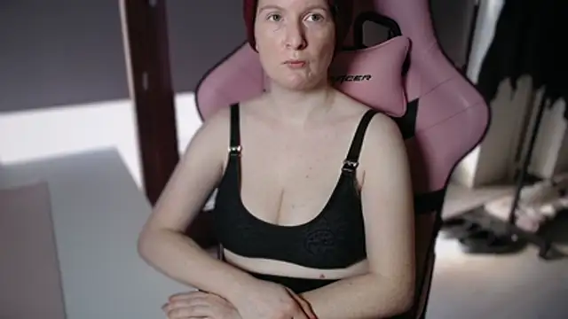 Snapshot of Exotic-Desire chatting on April 23, 2026, 7:52 am Exotic-Desire online show from April 23, 2026, 7:52 am