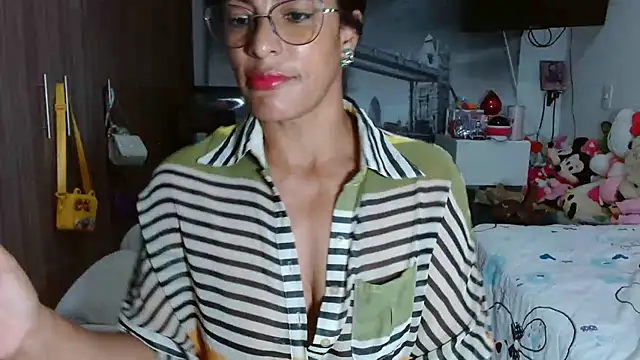 kateleyagrey online show from December 12, 2024, 2:26 am