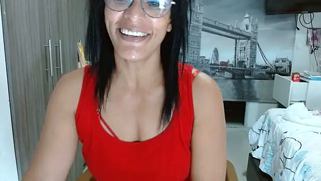 kateleyagrey online show from February 6, 2025, 12:33 am