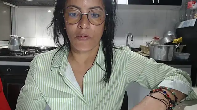 kateleyagrey online show from September 22, 2025, 11:12 am