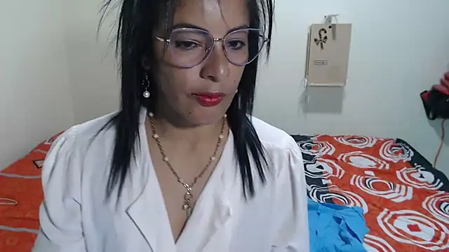 kateleyagrey online show from May 9, 2026, 6:24 pm