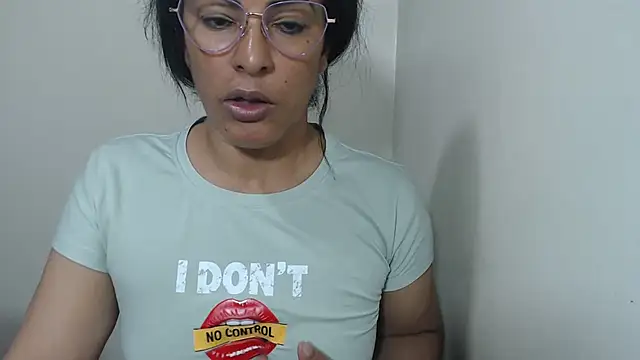 kateleyagrey online show from June 11, 2026, 12:32 am