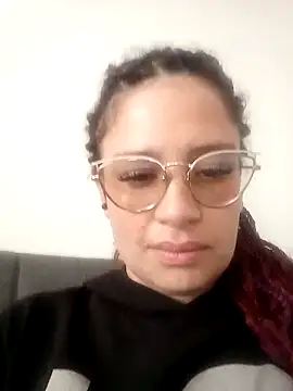 Violeta hornny online show from December 31, 2024, 3:09 pm