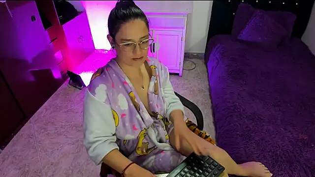 Violeta hornny online show from March 5, 2025, 12:49 am