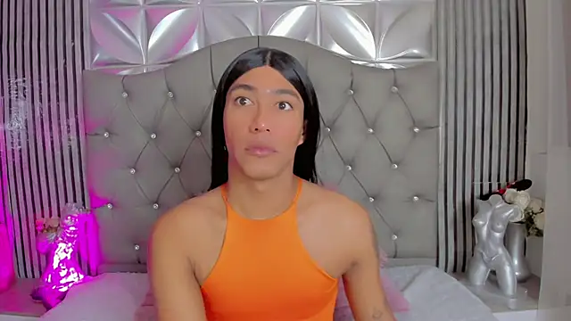 Lucia-sex online show from July 22, 2026, 7:27 pm