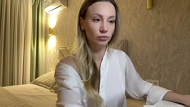Snapshot of Alice_Wonders chatting on January 23, 2025, 7:18 pm Alice Wonders online show from January 23, 2025, 7:18 pm