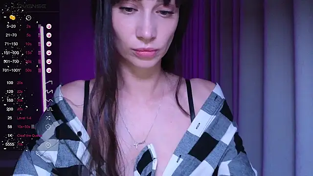 Snapshot of Alice_Wonders chatting on October 5, 2025, 9:13 pm Alice Wonders online show from October 5, 2025, 9:13 pm
