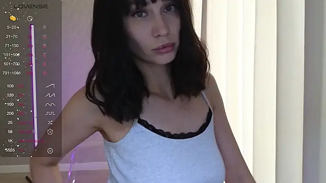 Snapshot of Alice_Wonders chatting on October 16, 2025, 8:48 am Alice Wonders online show from October 16, 2025, 8:48 am