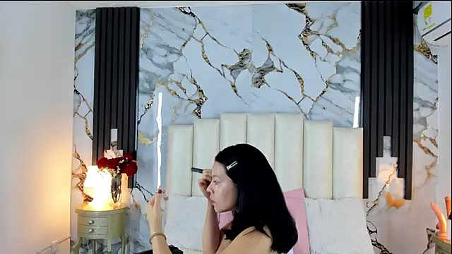 lulumars online show from June 11, 2026, 4:54 am