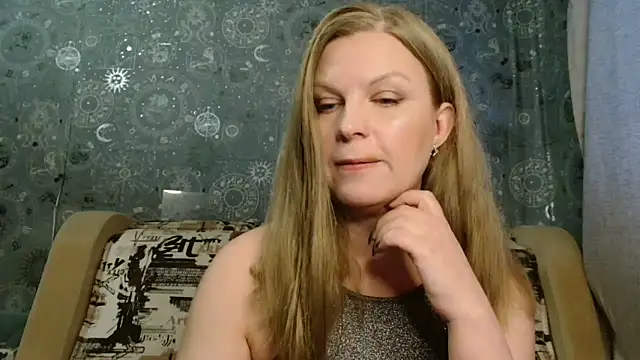 Snapshot of BlondeFox chatting on February 16, 2026, 1:46 am BlondeFox online show from February 16, 2026, 1:46 am