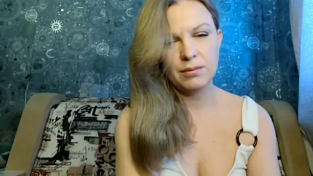 Snapshot of BlondeFox chatting on February 19, 2026, 3:02 am BlondeFox online show from February 19, 2026, 3:02 am